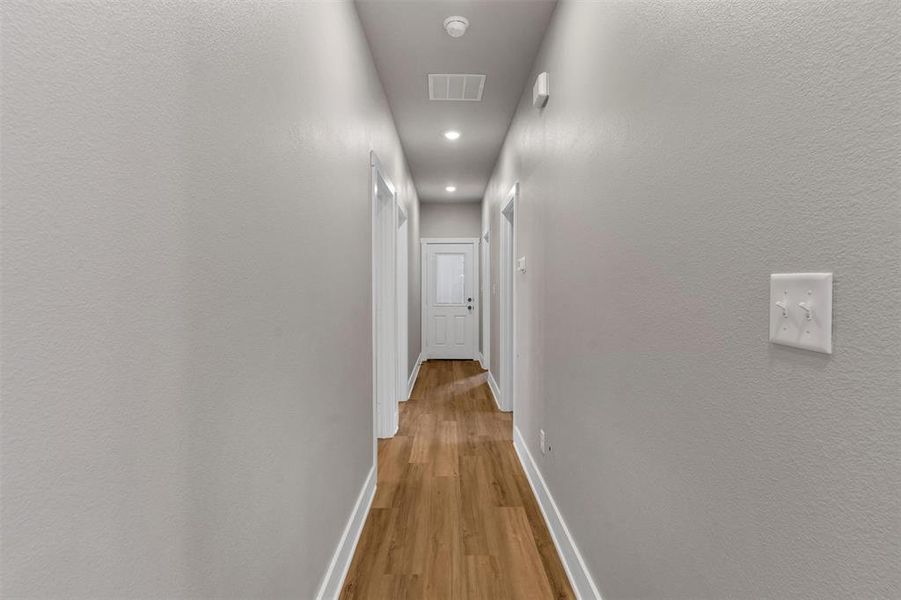 Spacious, unfurnished interior of a new home in , Granbury (Image 26).