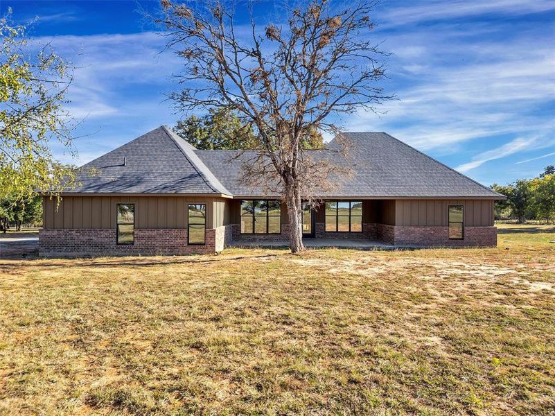 Image 32 of a home in . Image 32 of a home in .