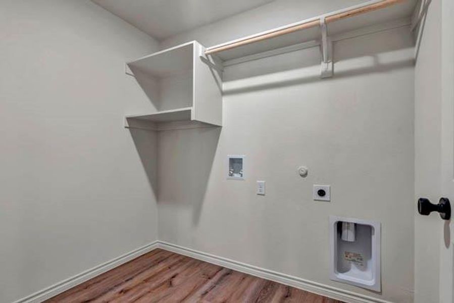 Spacious, unfurnished interior of a new home in , Fort Worth (Image 12).