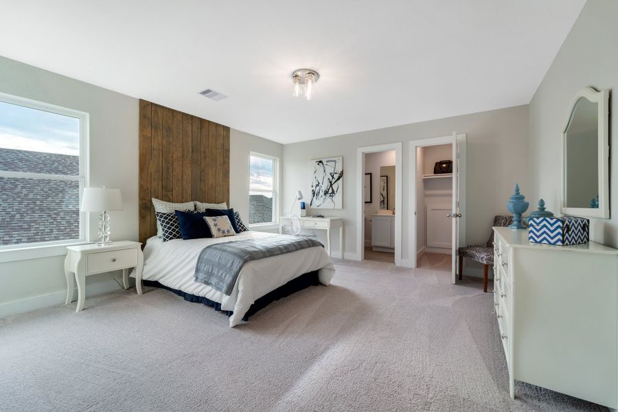 Furnished interior view inside a new home in Saddlebrook Estates, Waxahachie (Image 27). Furnished interior view inside a new home in Saddlebrook Estates, Waxahachie (Image 27).