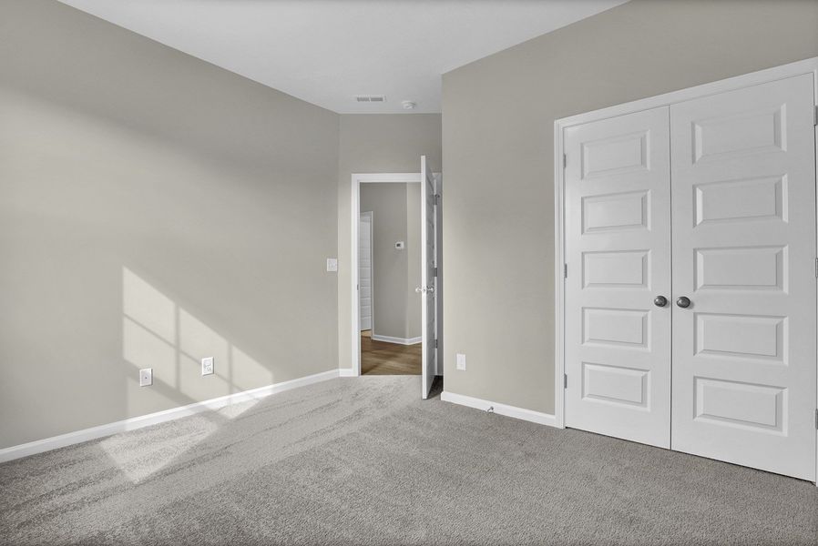 Spacious, unfurnished interior of a new home in East Wynd, Hampstead (Image 27).