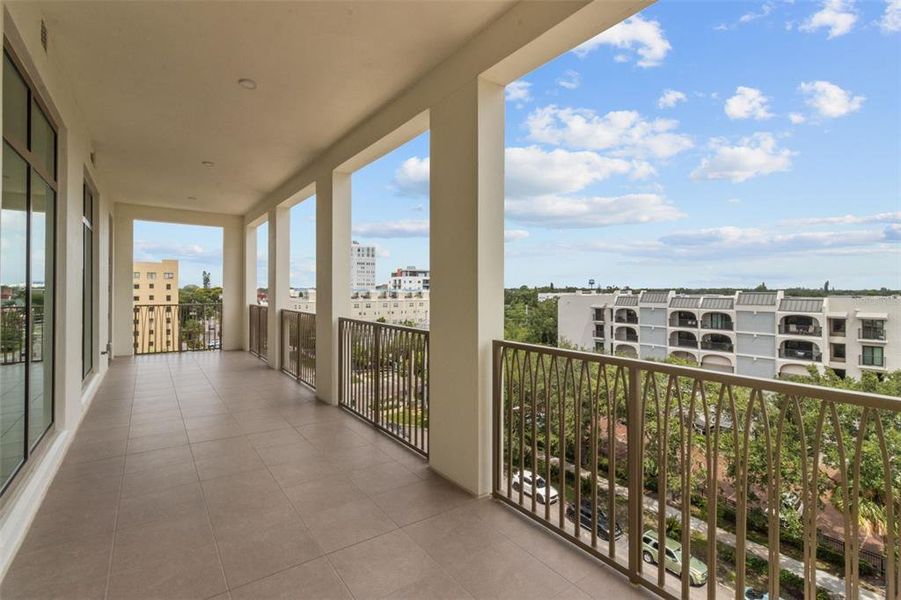Spacious, unfurnished interior of a new home in , St. Petersburg (Image 24). Spacious, unfurnished interior of a new home in , St. Petersburg (Image 24).