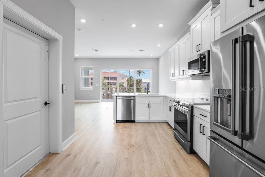 Furnished interior view inside a new home in Seahaven, Punta Gorda (Image 14).