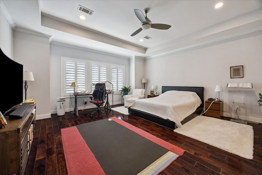 Furnished interior view inside a new home in , Houston (Image 15). Furnished interior view inside a new home in , Houston (Image 15).