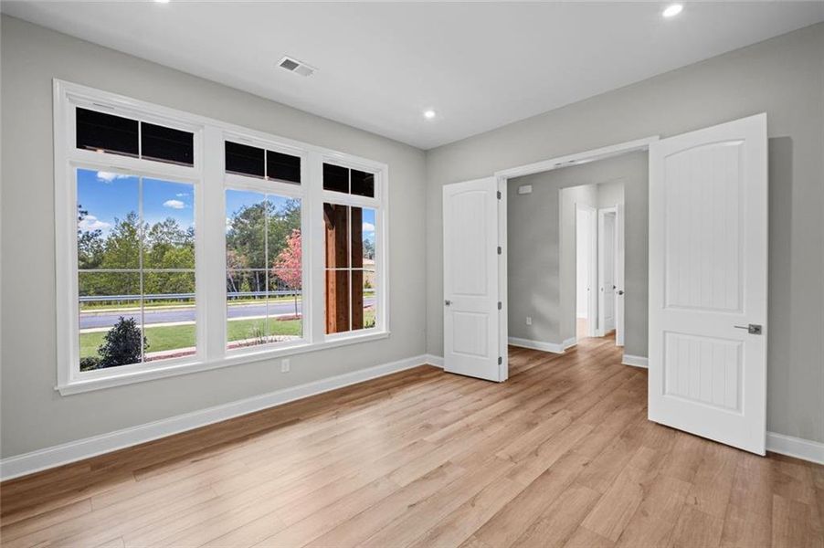 Spacious, unfurnished interior of a new home in Governor’s Preserve, Canton (Image 27).