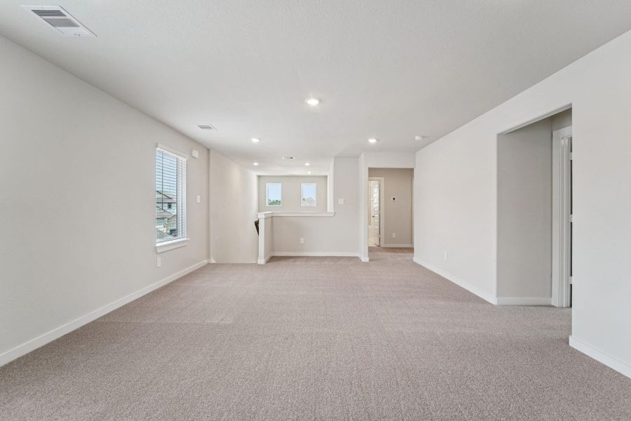 Spacious, unfurnished interior of a new home in Landing Meadows - Traditional Series, New Caney (Image 20). Spacious, unfurnished interior of a new home in Landing Meadows - Traditional Series, New Caney (Image 20).