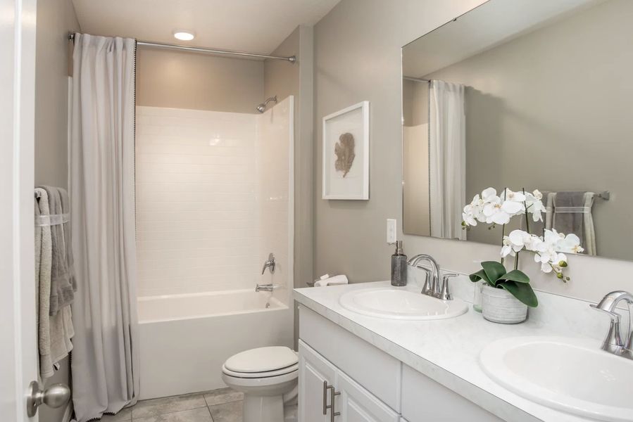 Furnished interior view inside a new home in Deland, Deland (Image 10).