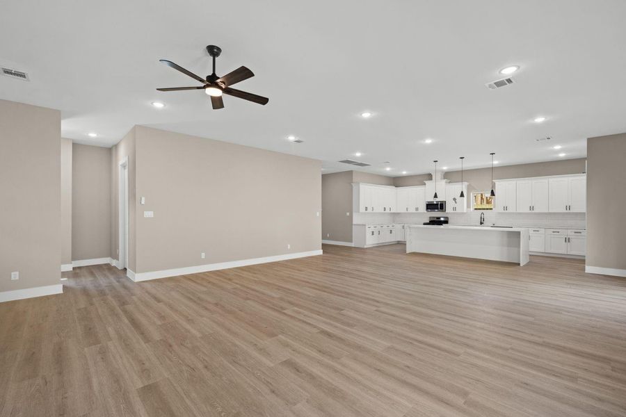 Spacious, unfurnished interior of a new home in , Spring (Image 13).