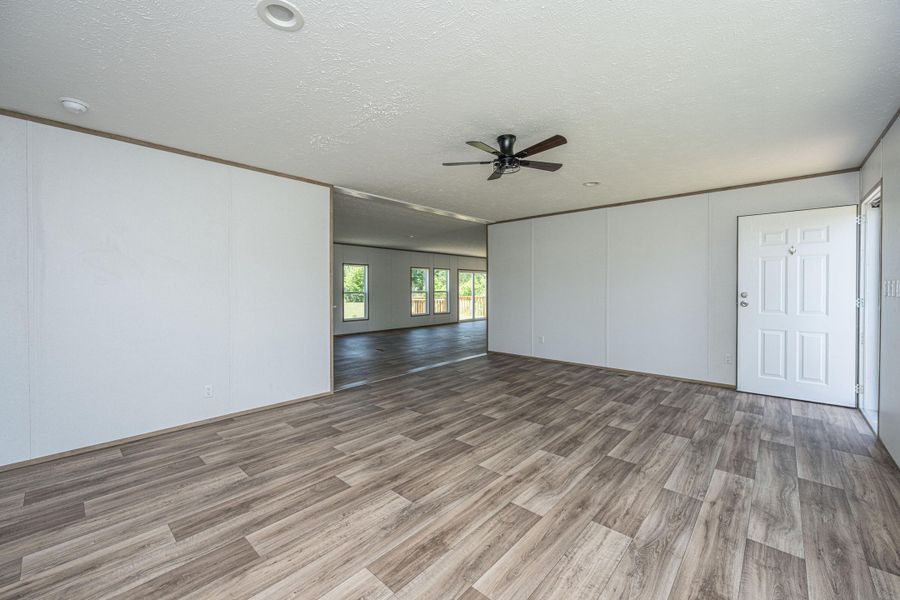 Spacious, unfurnished interior of a new home in , St. George (Image 14).