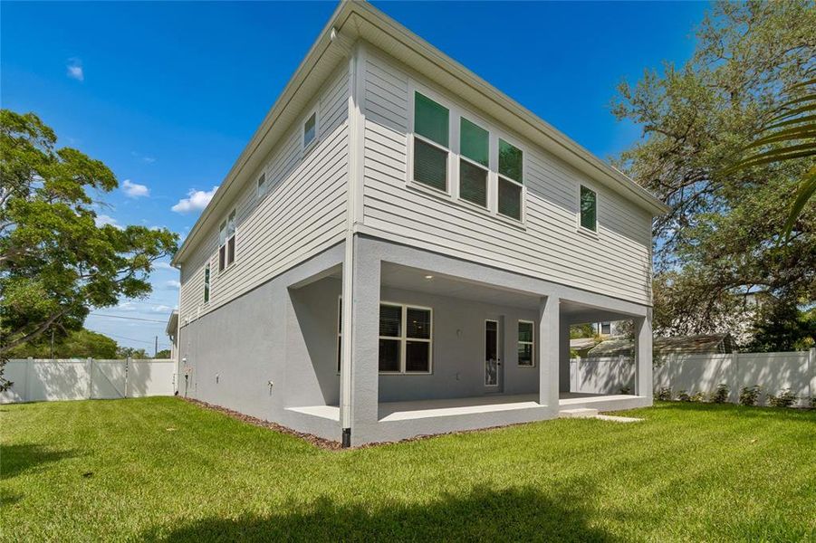 Exterior details and patio area of a home in , Tampa (Image 25).