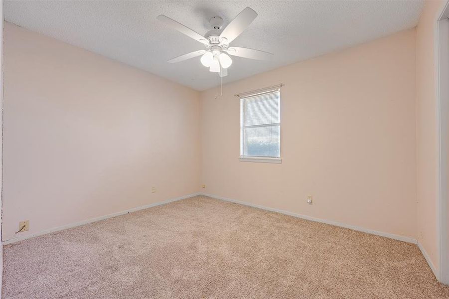 Spacious, unfurnished interior of a new home in , Blossom (Image 10).