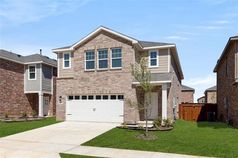 Front exterior of a new home in Creekview Fossil Ridge, Pilot Point, TX, highlighting curb appeal (Image 2). Front exterior of a new home in Creekview Fossil Ridge, Pilot Point, TX, highlighting curb appeal (Image 2).