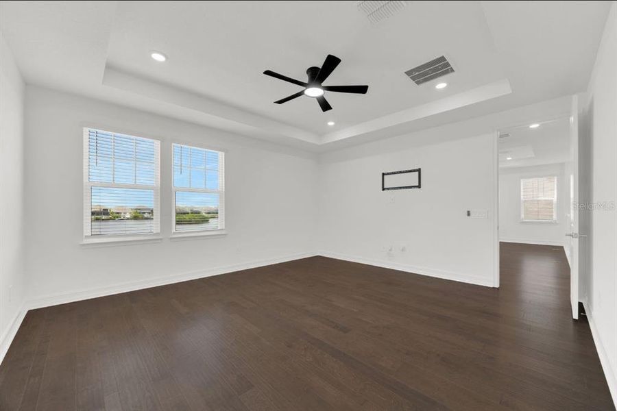 Spacious, unfurnished interior of a new home in SouthShore Yacht Club, Ruskin (Image 43). Spacious, unfurnished interior of a new home in SouthShore Yacht Club, Ruskin (Image 43).