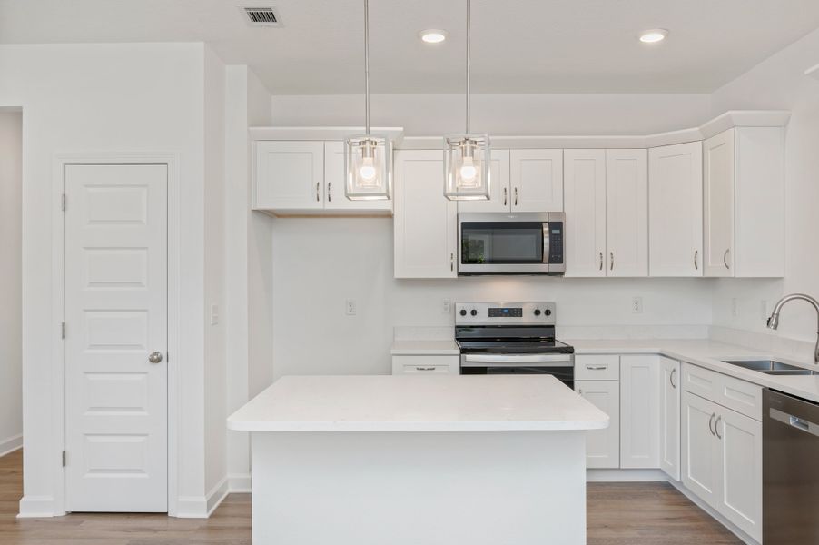 Representative furnished interior of a home built from the Franklin by CJL Homes in McCarthy Estates, Defuniak Springs (Image 9).