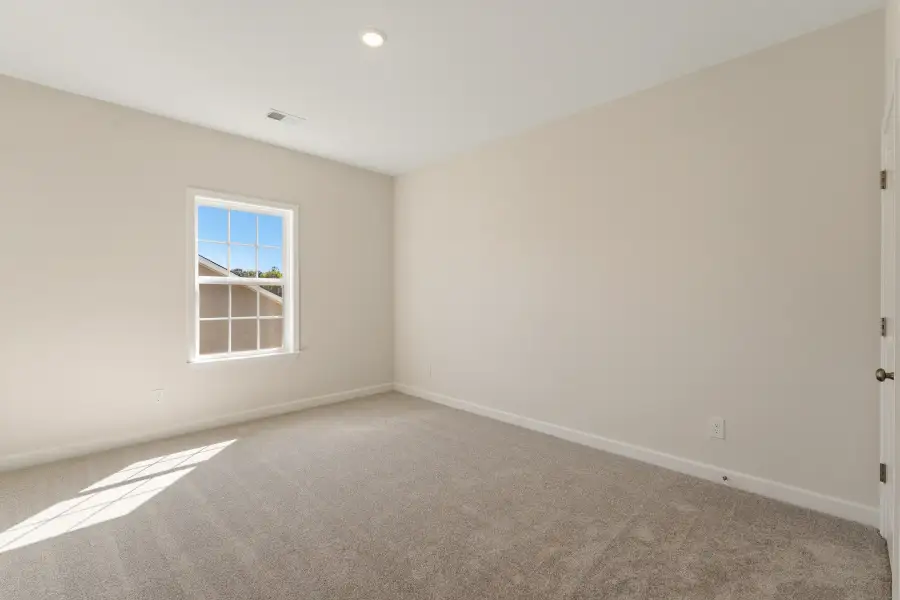 Spacious, unfurnished interior of a new home in Ridgecrest at Midway, Anderson (Image 25).