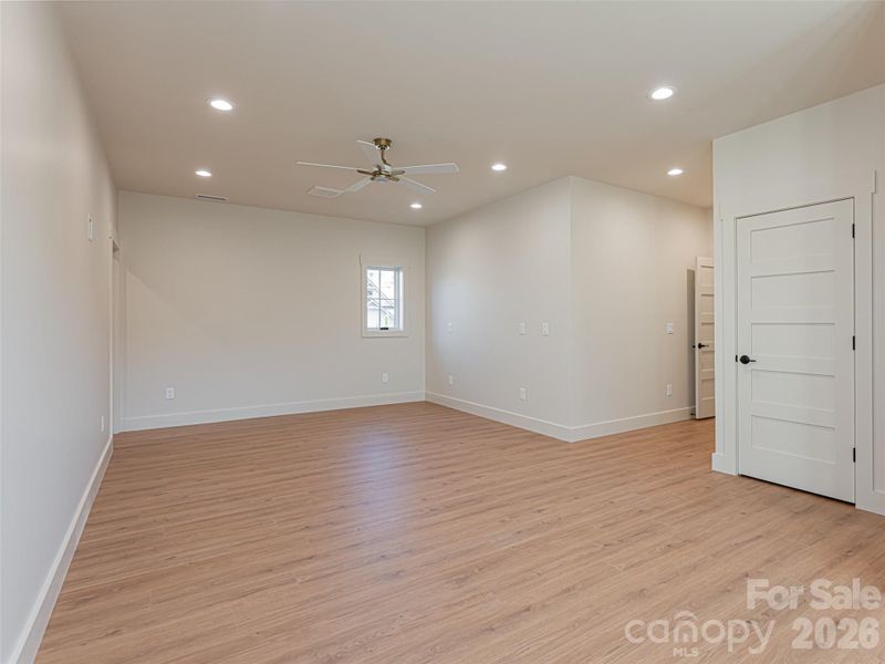 Spacious, unfurnished interior of a new home in , Asheville (Image 45).