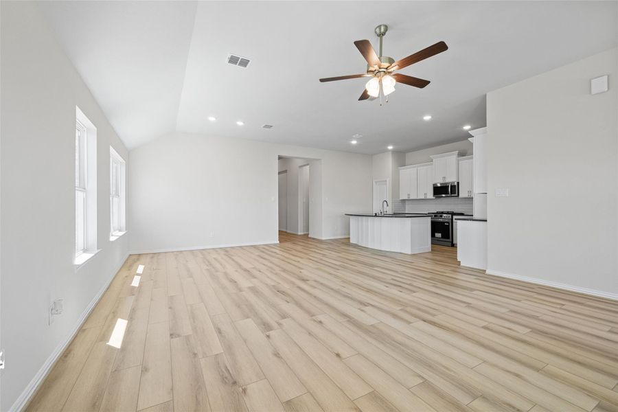 Spacious, unfurnished interior of a new home in Coastal Point, League City (Image 16). Spacious, unfurnished interior of a new home in Coastal Point, League City (Image 16).