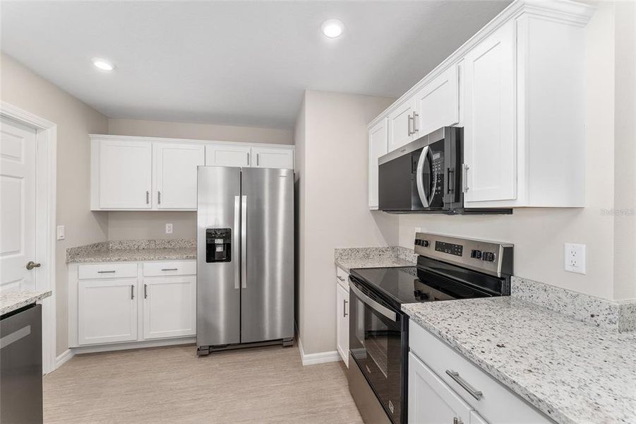 Furnished interior view inside a new home in , Floral City (Image 8).