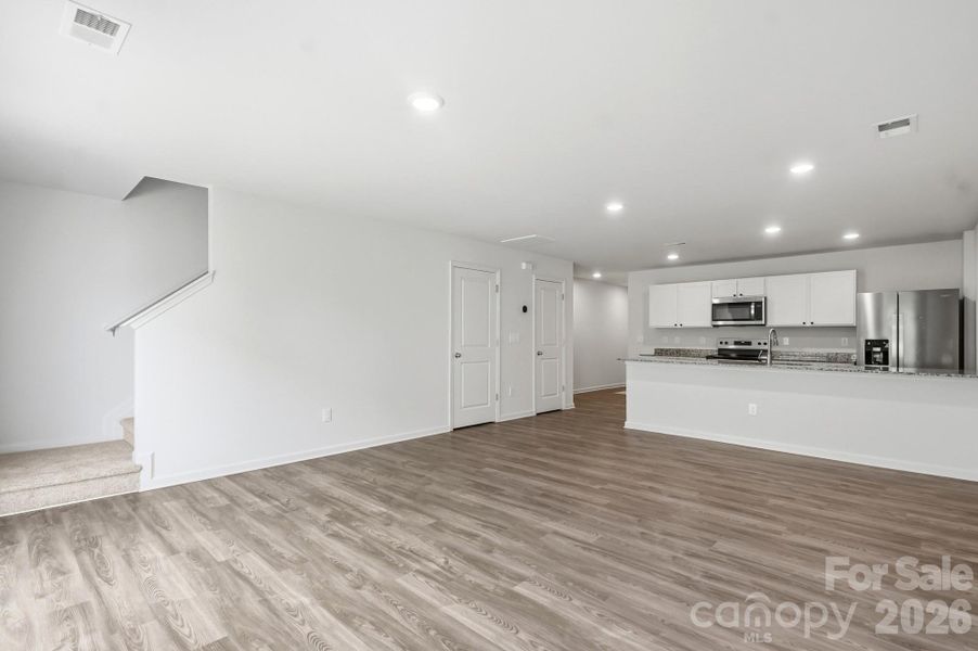 Spacious, unfurnished interior of a new home in Trivium, Newton (Image 28).