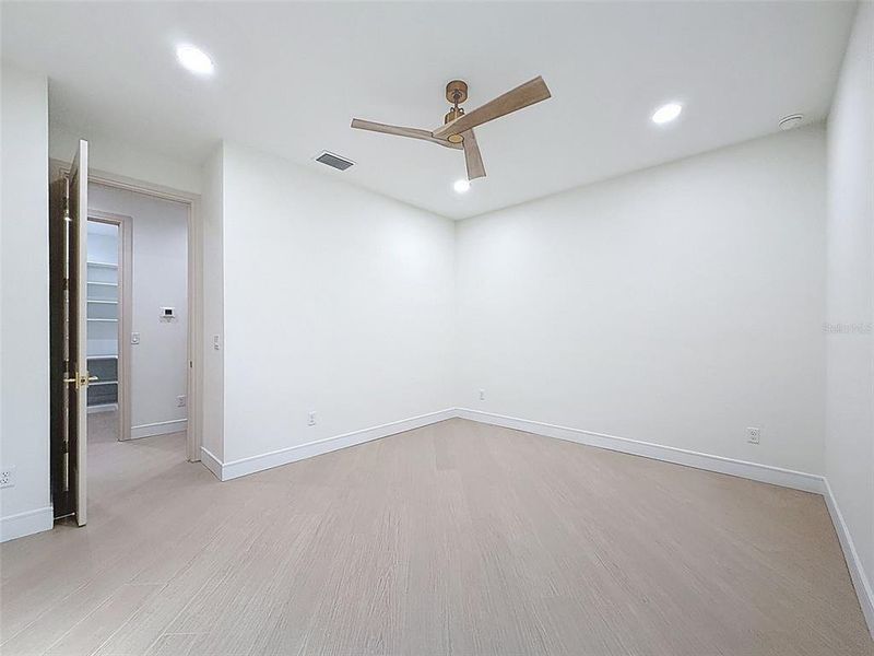 Spacious, unfurnished interior of a new home in , Homosassa (Image 70). Spacious, unfurnished interior of a new home in , Homosassa (Image 70).