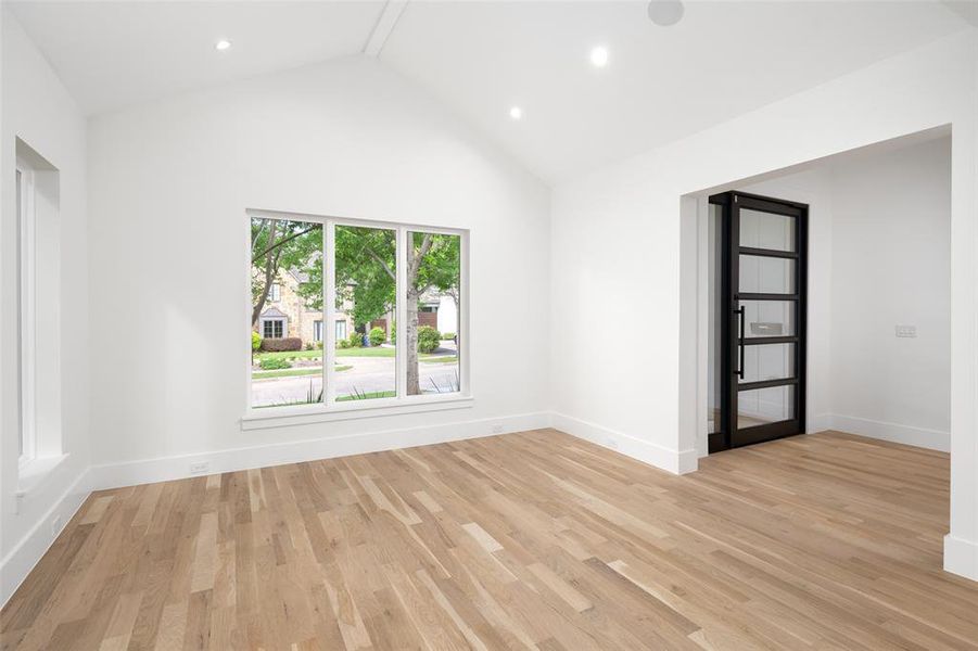 Spacious, unfurnished interior of a new home in , Dallas (Image 21).