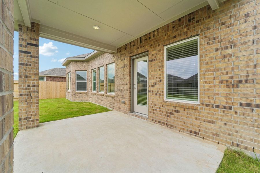 Exterior details and patio area of a home in Southwinds, Baytown (Image 18). Exterior details and patio area of a home in Southwinds, Baytown (Image 18).