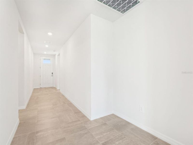 Spacious, unfurnished interior of a new home in Benton Hills - Classic Series, Brooksville (Image 32).