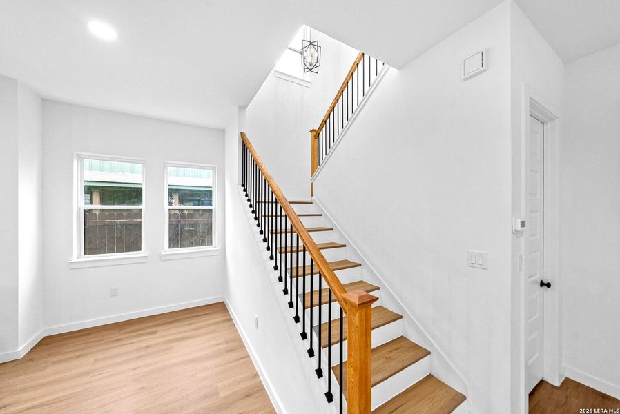 Spacious, unfurnished interior of a new home in , San Antonio (Image 47).