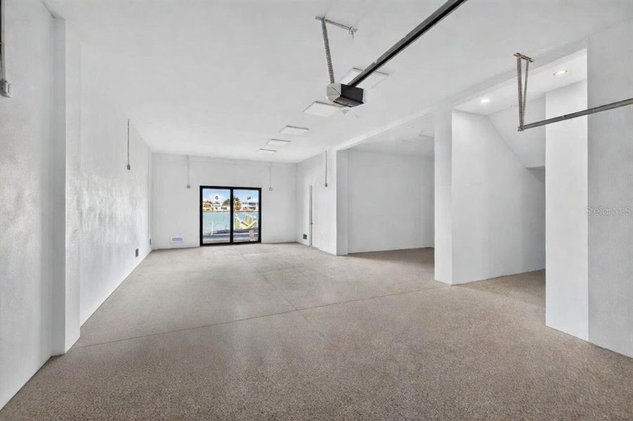 Spacious, unfurnished interior of a new home in , Treasure Island (Image 56).