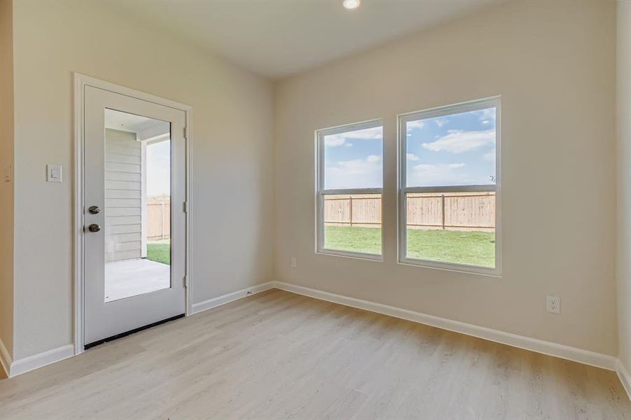 Spacious, unfurnished interior of a new home in Sperling Farms, Ferris (Image 7).