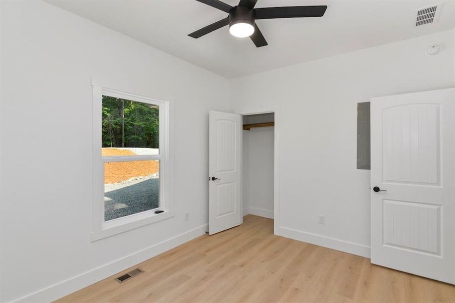 Spacious, unfurnished interior of a new home in , Ellijay (Image 23).