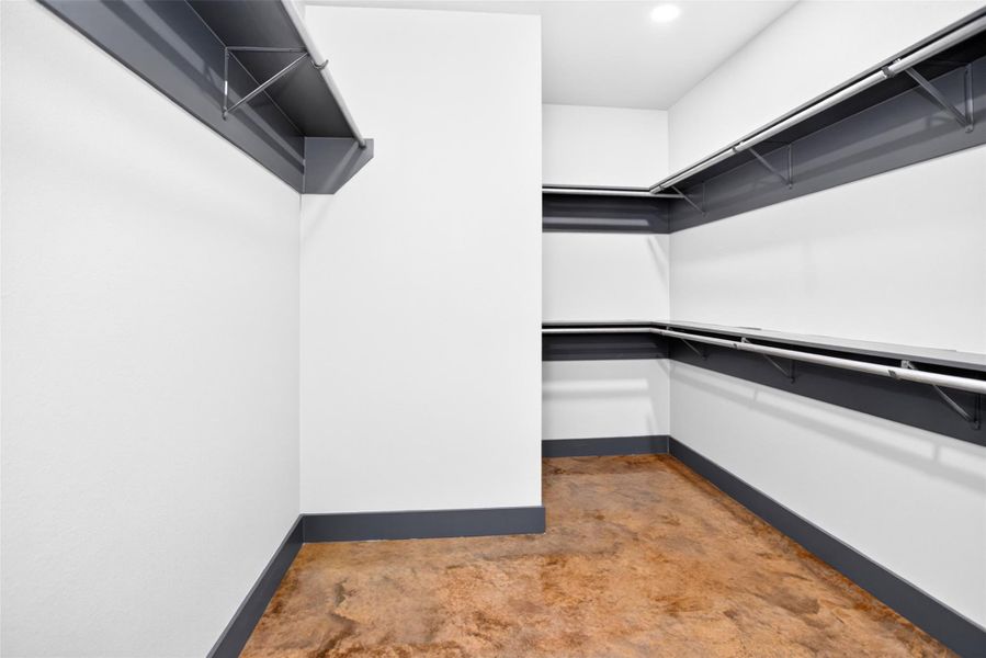 Spacious, unfurnished interior of a new home in , Nacogdoches (Image 24).