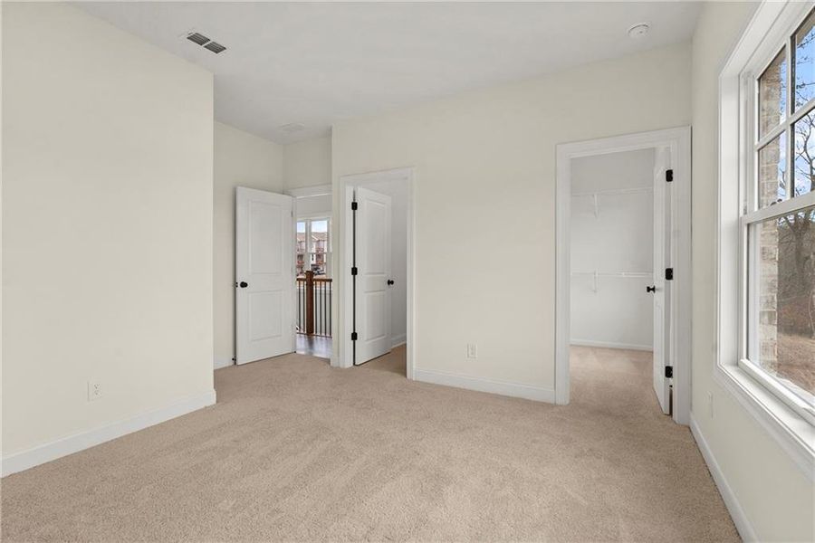 Spacious, unfurnished interior of a new home in Waterside Townhomes, Peachtree Corners (Image 21).