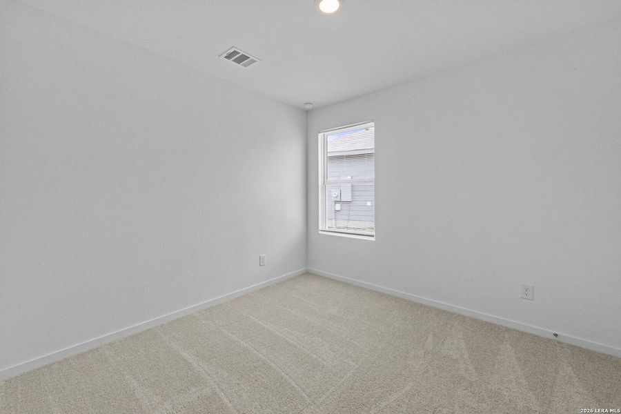Spacious, unfurnished interior of a new home in Spring Grove, St. Hedwig (Image 29).