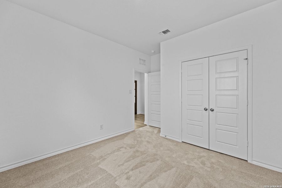 Spacious, unfurnished interior of a new home in Dove Song, Marion (Image 18).