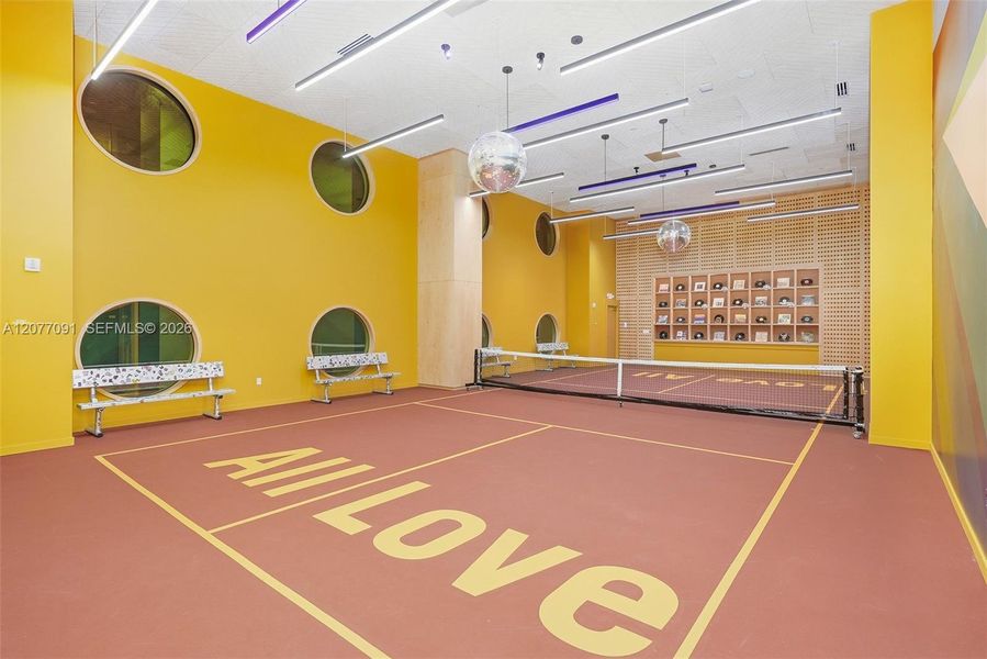 Community amenities in , Miami (Image 44).
