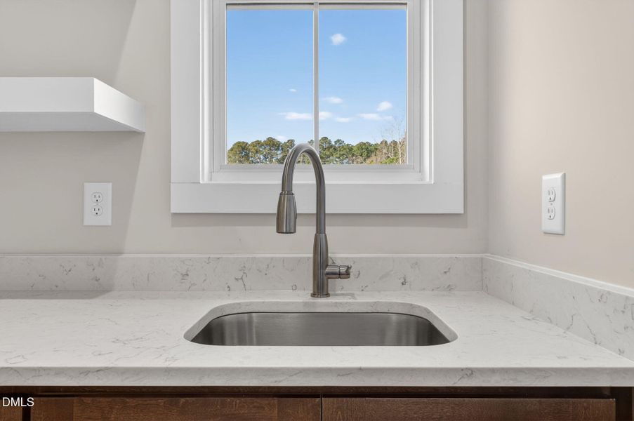 22-web-or-mls-529-hillard-ln-annice-broa