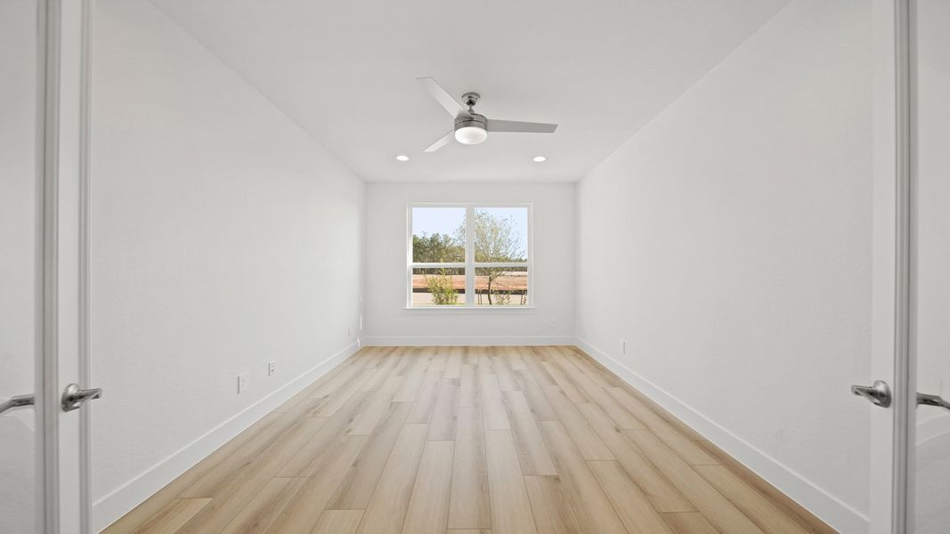 Spacious, unfurnished interior of a new home in Silverthorne, Conroe (Image 20).