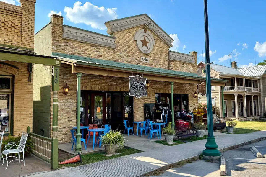 1 Mile Away from Historic Downtown Buda 1 Mile Away from Historic Downtown Buda