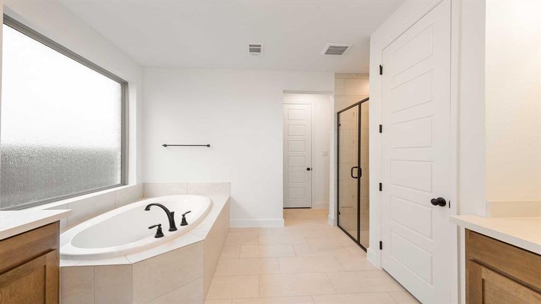 Furnished interior view inside a new home in North Sky 55', Celina (Image 7).