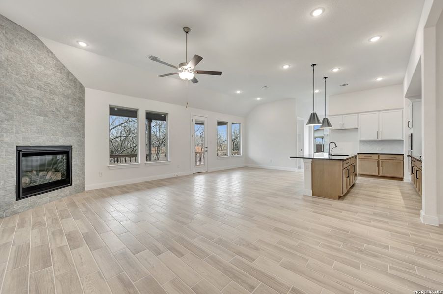 Spacious, unfurnished interior of a new home in Everly Estates, San Antonio (Image 33).