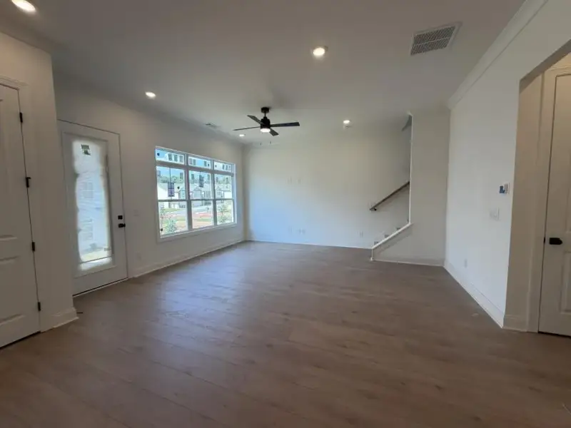 Spacious, unfurnished interior of a new home in The Preserve at Killian Hill, Lilburn (Image 15).