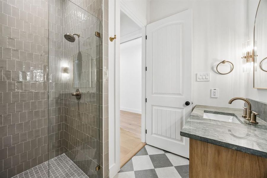 Furnished interior view inside a new home in , Dallas (Image 14).
