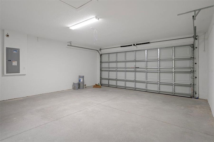 Spacious, unfurnished interior of a new home in , Weeki Wachee (Image 38). Spacious, unfurnished interior of a new home in , Weeki Wachee (Image 38).