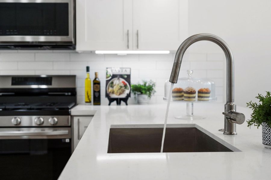 Kraus faucet with single undermount sink