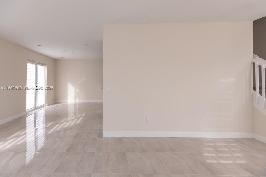Spacious, unfurnished interior of a new home in , Tamarac (Image 53).