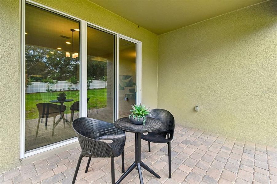 Exterior details and patio area of a home in Wolf Lake Ranch, Apopka (Image 3).