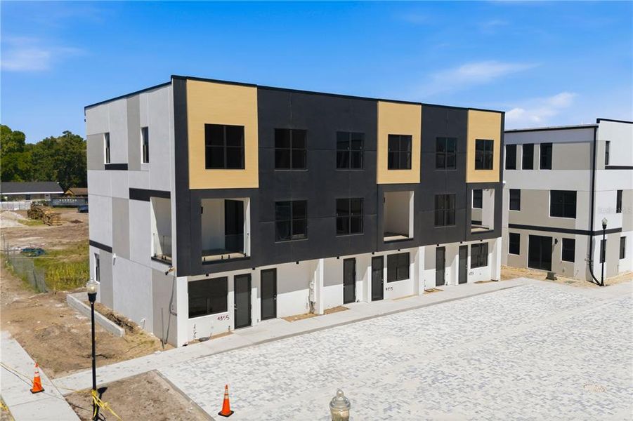 Image 17 of a home in .