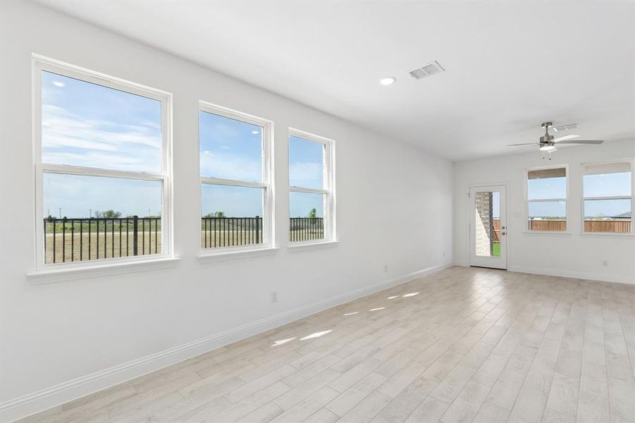 Spacious, unfurnished interior of a new home in Bellagio, Forney (Image 15).