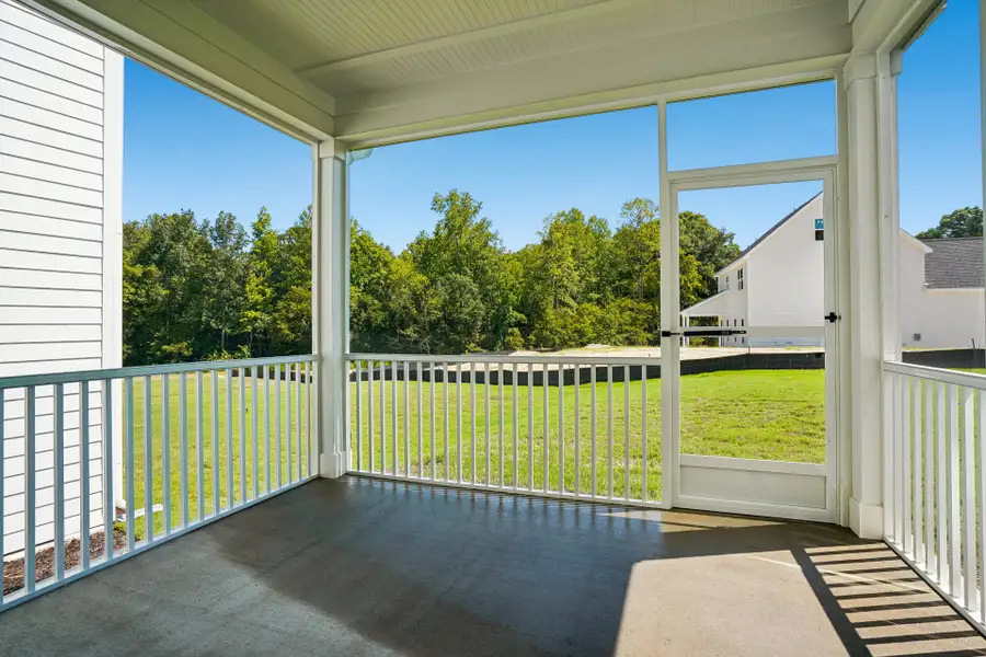 Representative exterior details of a home built from the Fontana by Caruso Homes in Blue Run, Raleigh (Image 3).